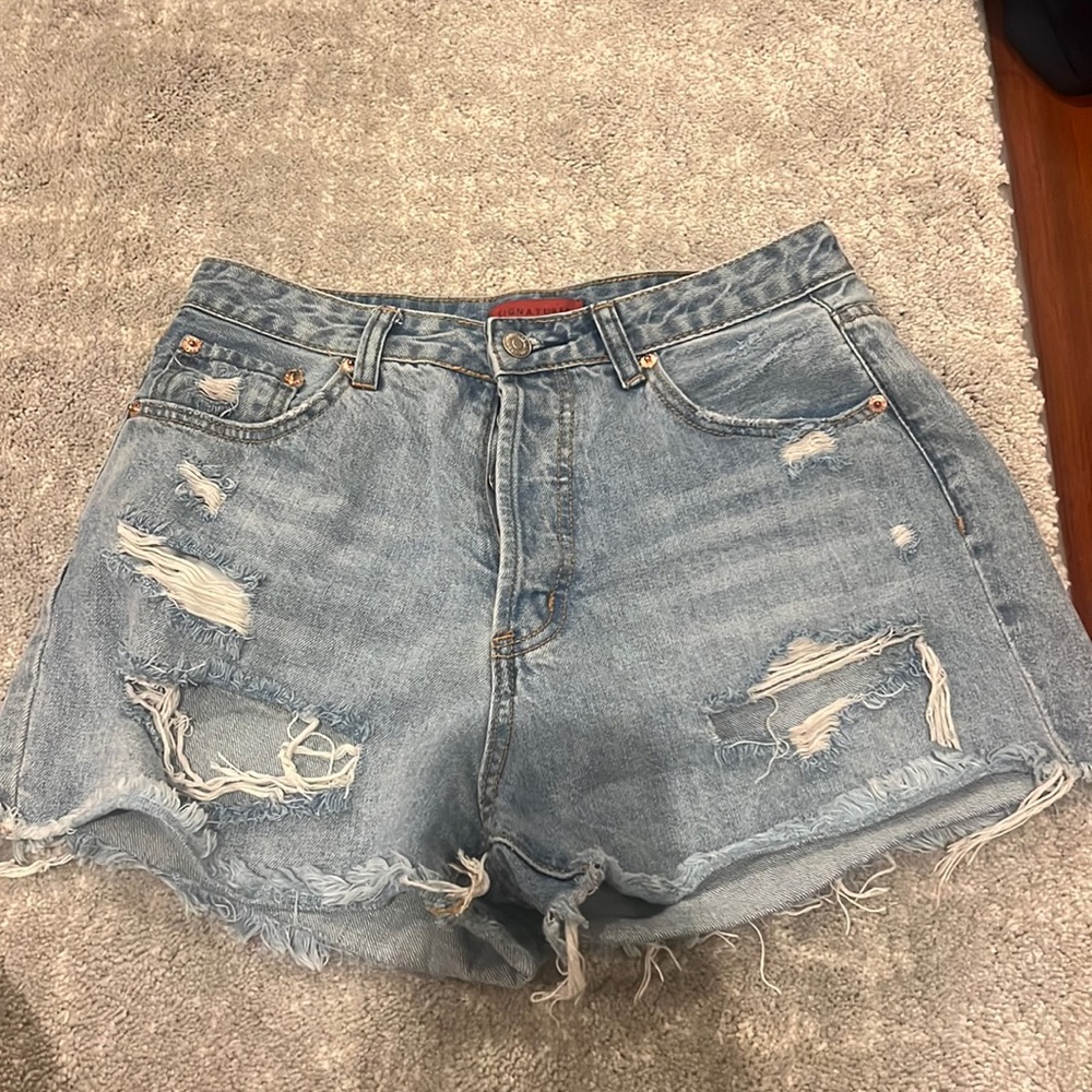 NEVER WORN RIPPED HIGH WAISTED DENIM SHORTS